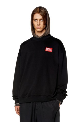 Oversized pulover z logo našitkom