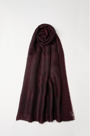 Herringbone patterned scarf
