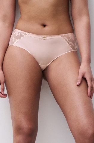 Idyll shorty with embroideries