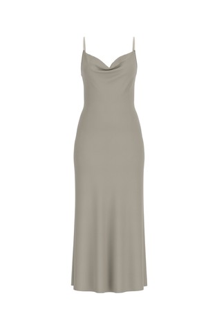 Dolga satenasta obleka z naramnicami