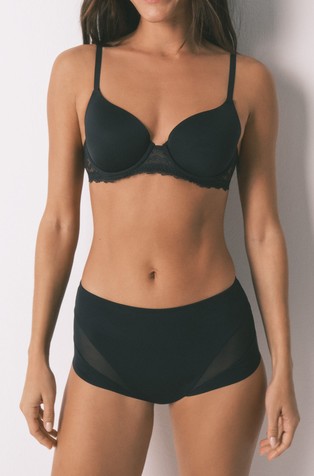 Shaping panty with tulle