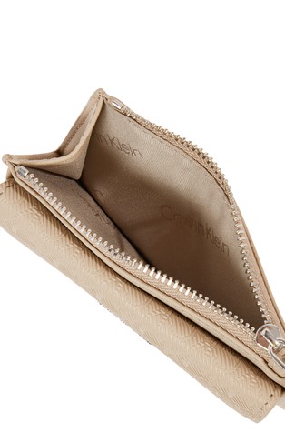 CALVIN KLEIN Zip Flap Cardholder Beige 3