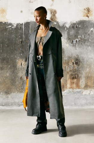 Dolg trenčkot z videzom usnja