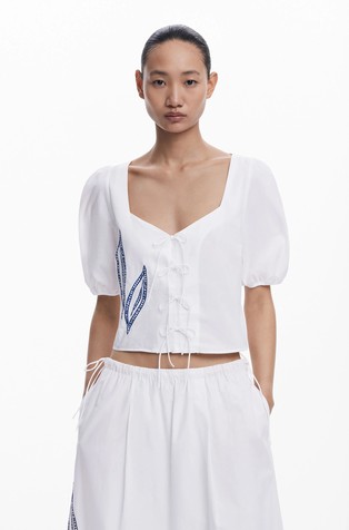 Bluza z napihnjenimi rokavi in vezenino
