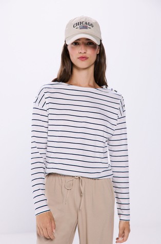 Cotton long-sleeve tee with decorative buttons