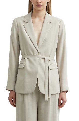 Structured blazer with a defined waistline