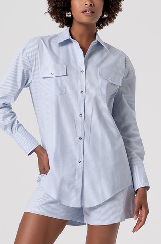 Srajca iz poplina s svetlečim črtastim vzorcem