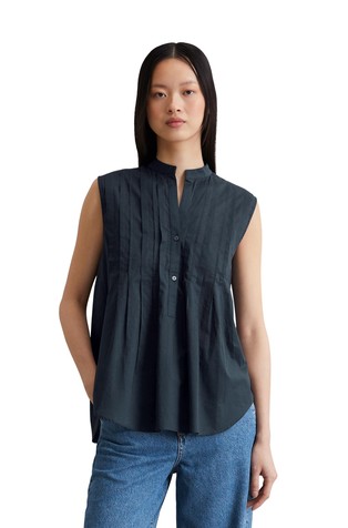 Relaxed sleeveless blouse made from cotton voile