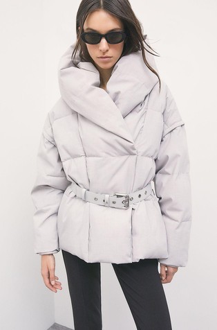 Belted puffer jacket with removable sleeves