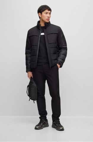 HUGO BOSS Puhovka iz kombinacije tkanin z logo žepom na rokavu Črna - Black 5