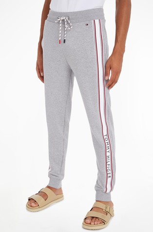 Regular fit trenirka z logo trakom