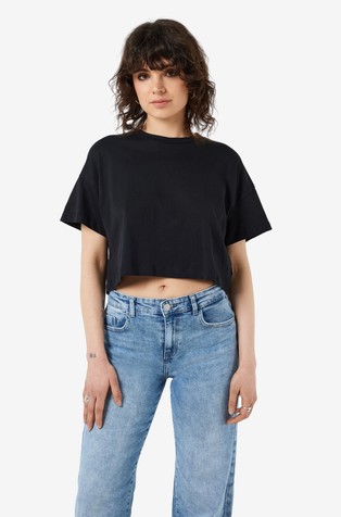 NMALENA short sleeved semi cropped top
