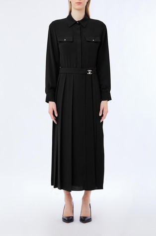 Dolga srajčna obleka z nagubanim krilom