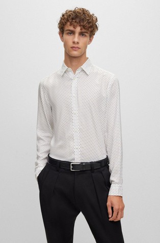 Slim-fit shirt in patterned structured fabric