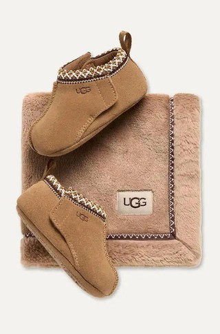 Tasman and Lovey Blanket Slippers Set