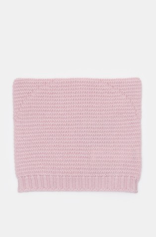 Pletena kapa z ušesi