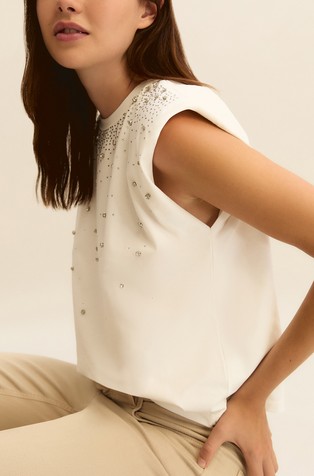 Stretch cotton top with rhinestones