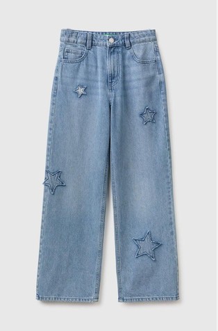 Straight jeans with star patches