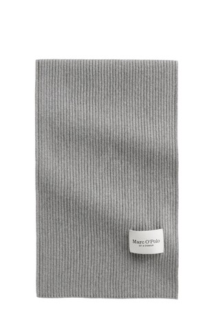 Knitted scarf made from organic cotton