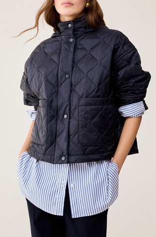 Prehodna bunda s kapuco