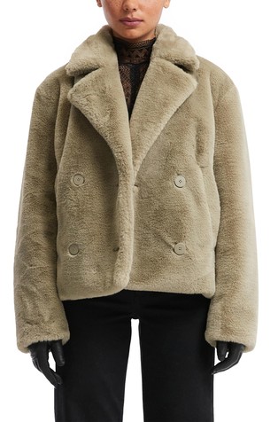 Kosmatena jakna z dvorednim zapenjanjem