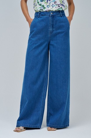 Jeans hlače s širokimi hlačnicami iz lahkega denima