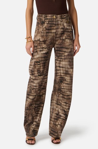 Oversized fit jeans hlače s krokodiljim vzorcem