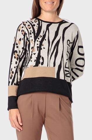 Pleten pulover z vzorcem in okrasnimi kamenčki