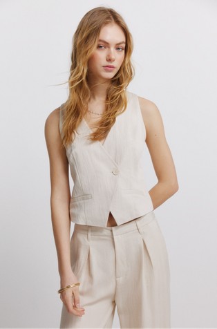 Asymmetric gilet