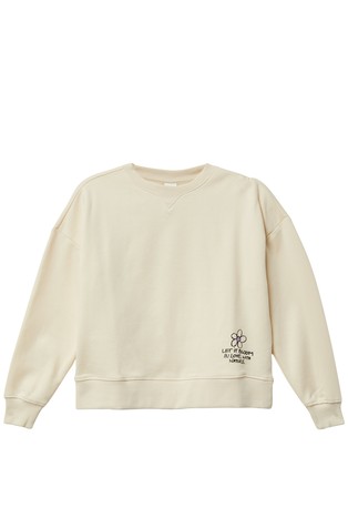 Cozy oversized sweatshirt with a subtle print