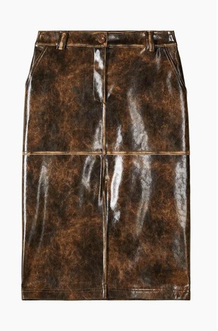 Krilo iz umetnega usnja z razporkom