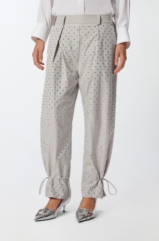 Podložene hlače iz najlona z okrasnimi kamenčki in neti