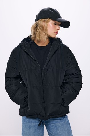Kratka vodoodbojna bunda s kapuco