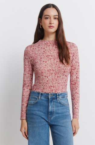 Majica s povišanim ovratnikom