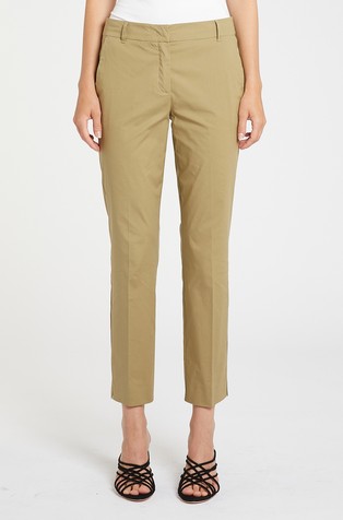 Slim fit chino trousers in stretch cotton