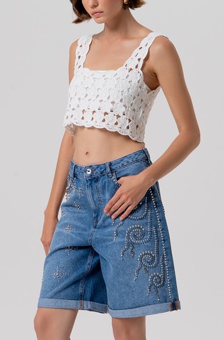 Denim bermuda hlače z aplikacijami iz okrasnih kamenčkov
