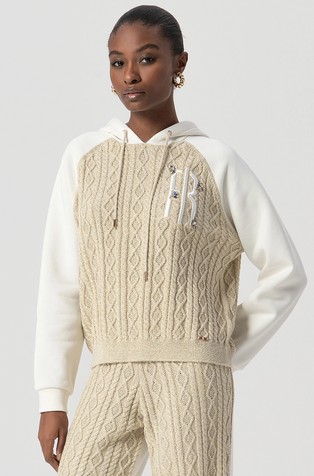 Pleten pulover s kapuco iz barvnih blokov