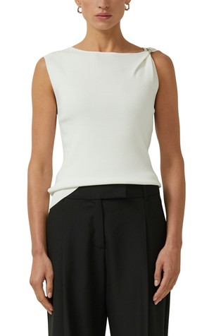 Fine knit top with decorative ring on the strap