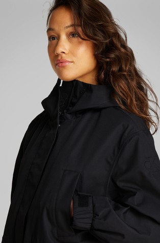 CALVIN KLEIN Vodoodbojen plašč s kapuco Črna - Black 4