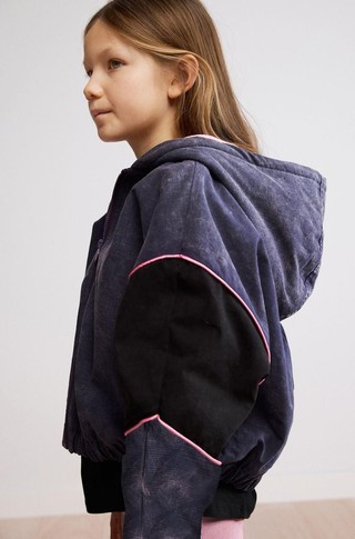 Oversized jakna s kapuco in podlogo iz flisa