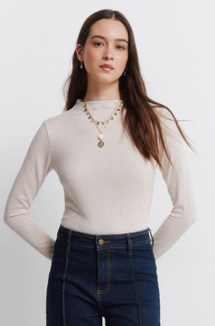 Majica s povišanim ovratnikom