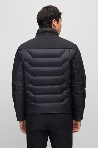 HUGO BOSS Puhovka iz kombinacije tkanin z logo žepom na rokavu Črna - Black 2