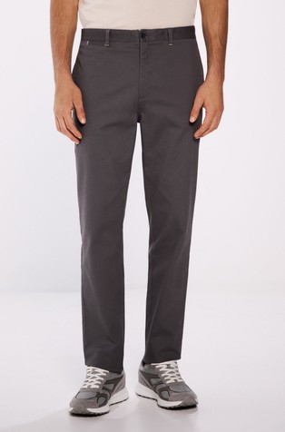 Slim fit hlače iz bombažne tkanine z mikrostrukturo