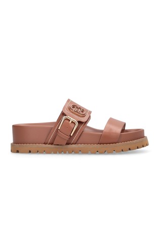 Sandals with metal monogram