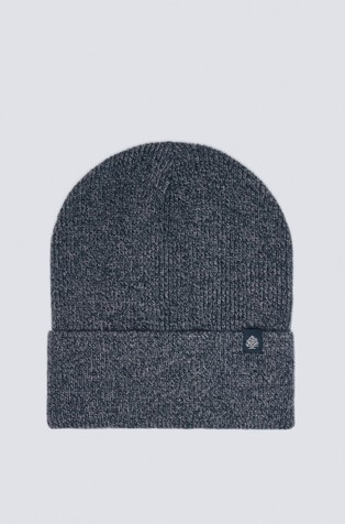 Pletena kapa z meliranim vzorcem