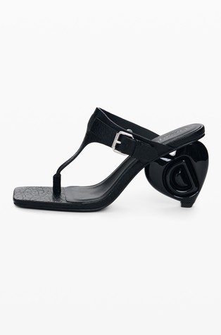 Natikači s peto v obliki srca