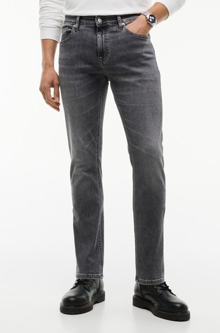Austin Slim Tapered Jeans