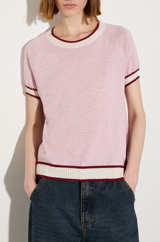 Pletena majica s črtastimi detajli