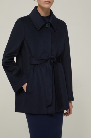 Kratek volnen plašč