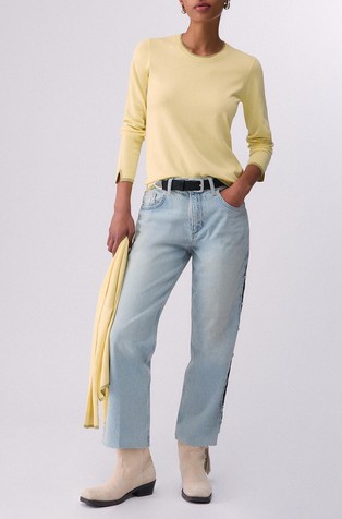 Pleten pulover s svetlečimi obrobami